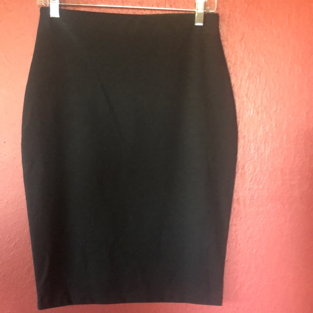 Mossimo Skirt Sz Small.